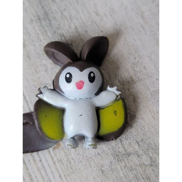 Miniature emolga Pokemon electric type toy figure - Picture 6 of 8